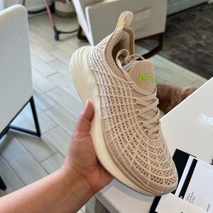 Brand new in box APL techloom zip line.